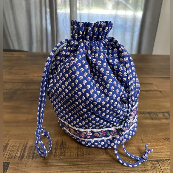 VERA BRADLEY Ditty Bag ROYAL Travel Cosmetic Make-Up Waterproof Bag Retired RARE - Picture 2 of 6